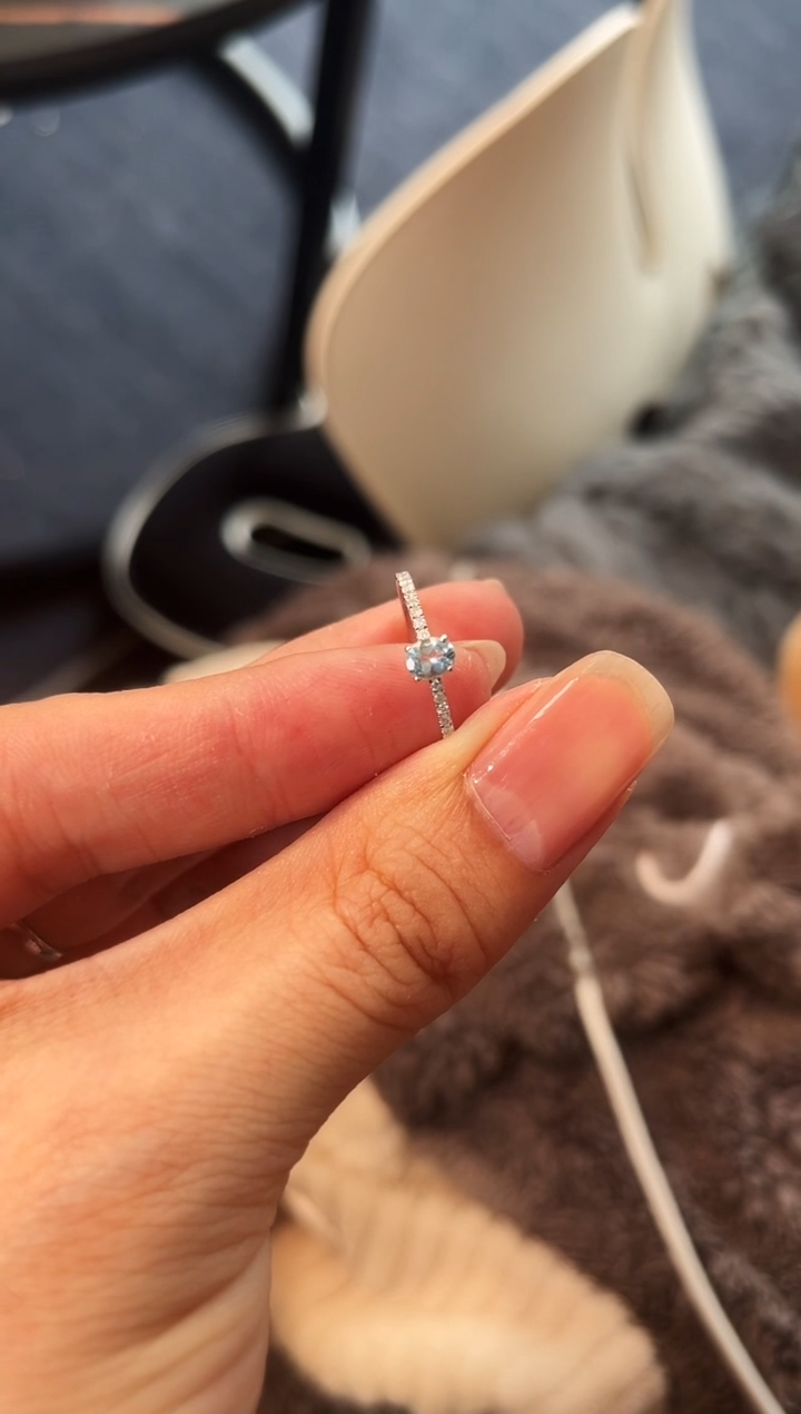 【闪购商品】海蓝宝石戒指铂Pt950镶嵌海蓝宝戒指
