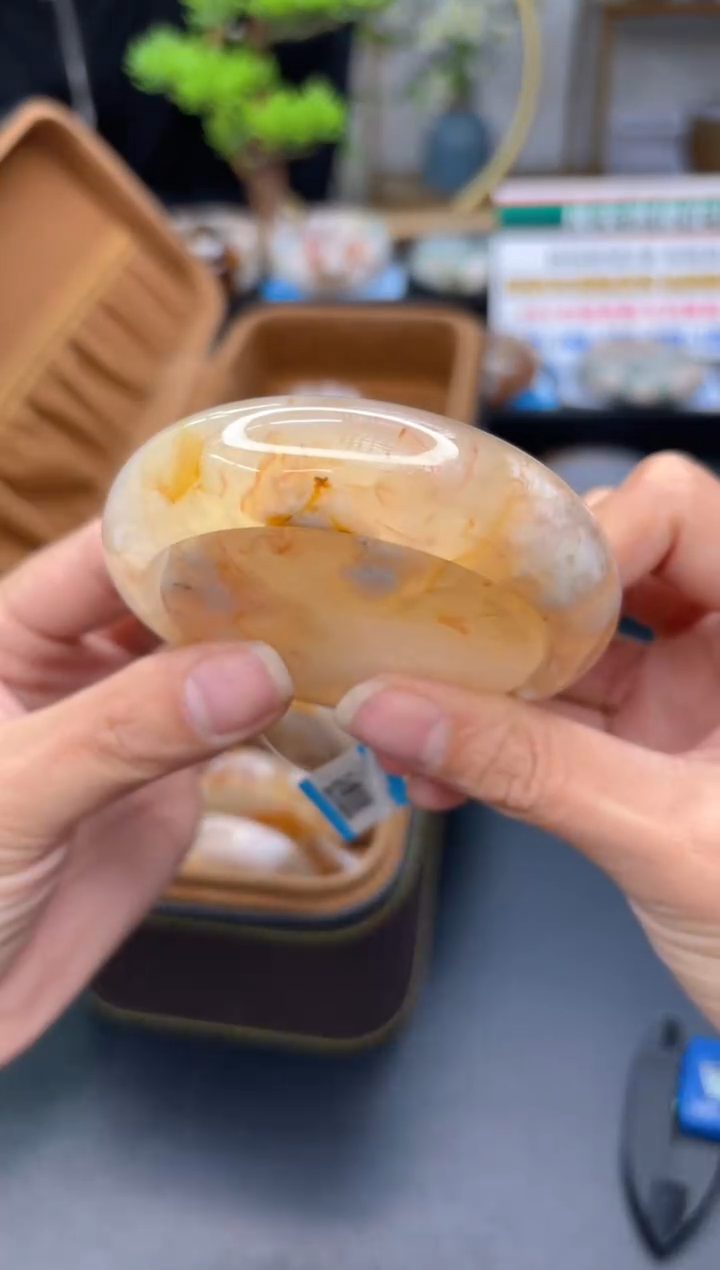 【闪购商品】石英质玉手镯未镶嵌C392(58圈赠送镯心)