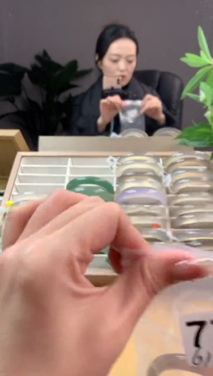 【闪购商品】玛瑙/玉髓手镯未镶嵌772