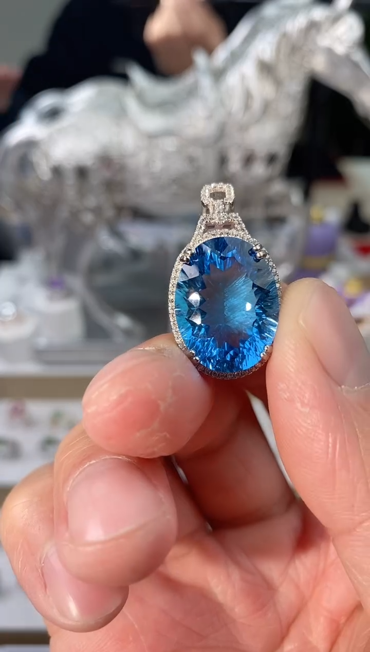 【闪购商品】托帕石吊坠(赠链)银S925镶嵌11111111111