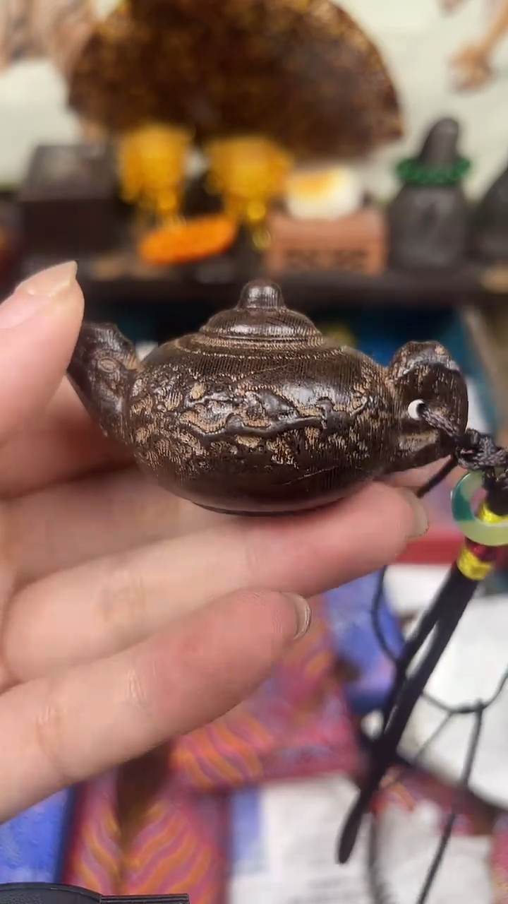 香榧木小月————木把把壶