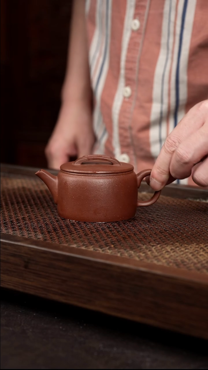 茶壶紫砂红降坡折嘴汉瓦