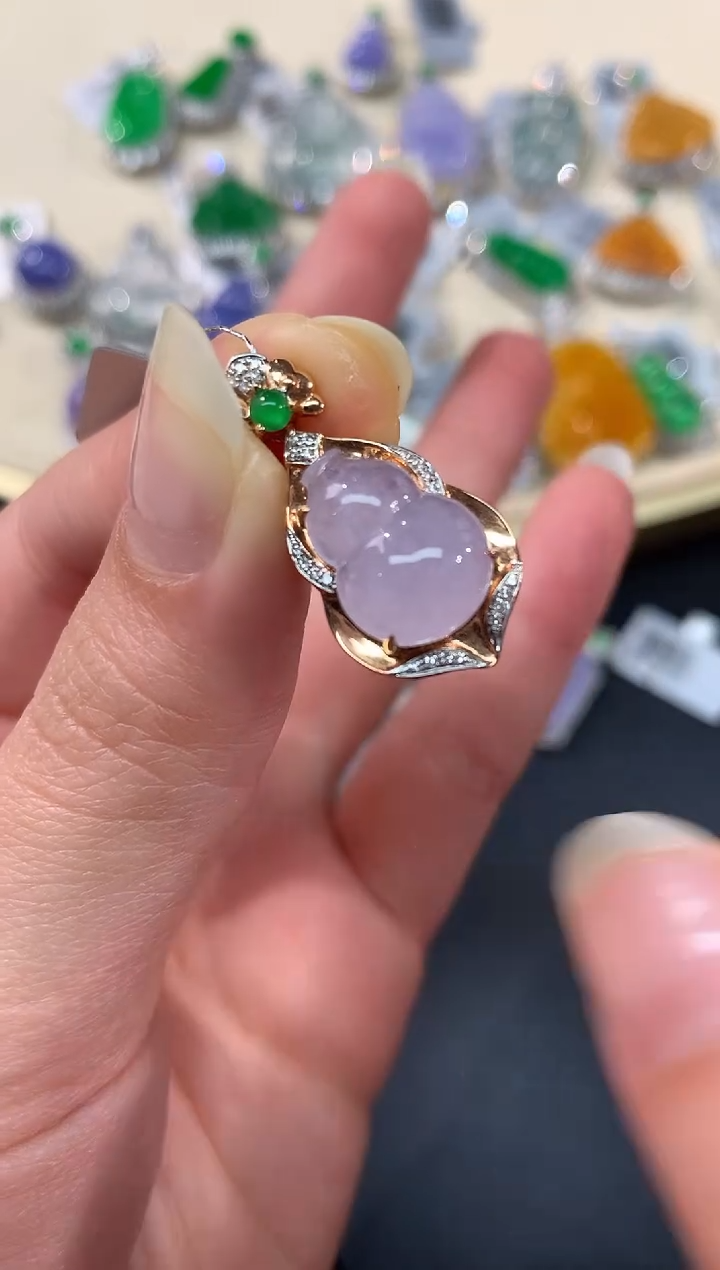 【闪购商品】翡翠吊坠(不含链)18K金镶嵌A95|4980