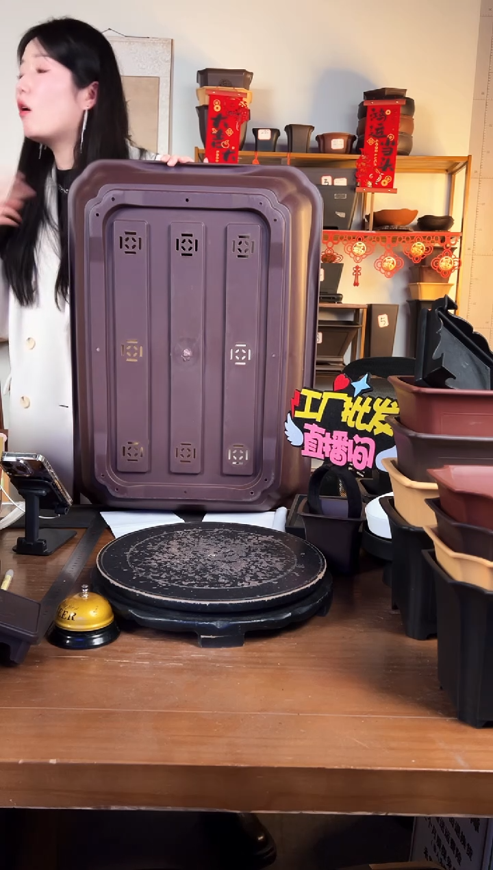 【闪购商品】树脂70口径马槽花盆紫檀色两只装