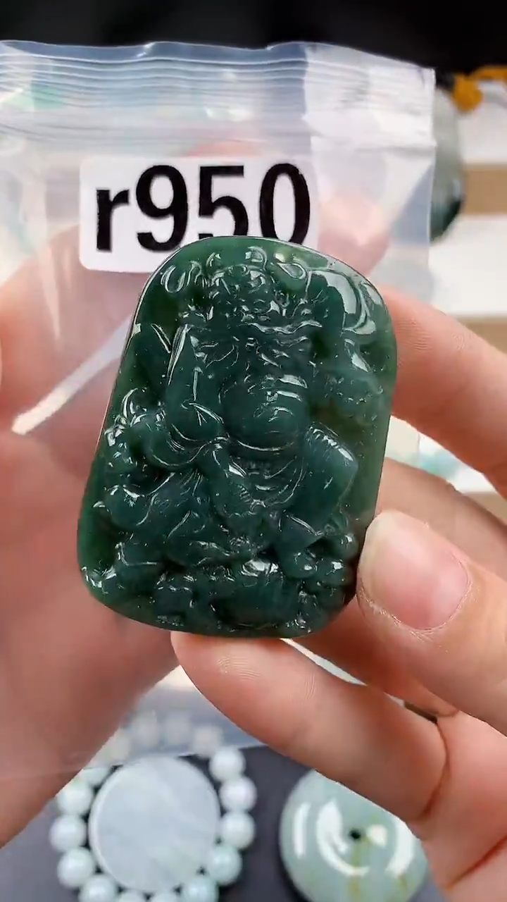 颈饰未镶嵌翡翠天然翡翠吊坠挂件