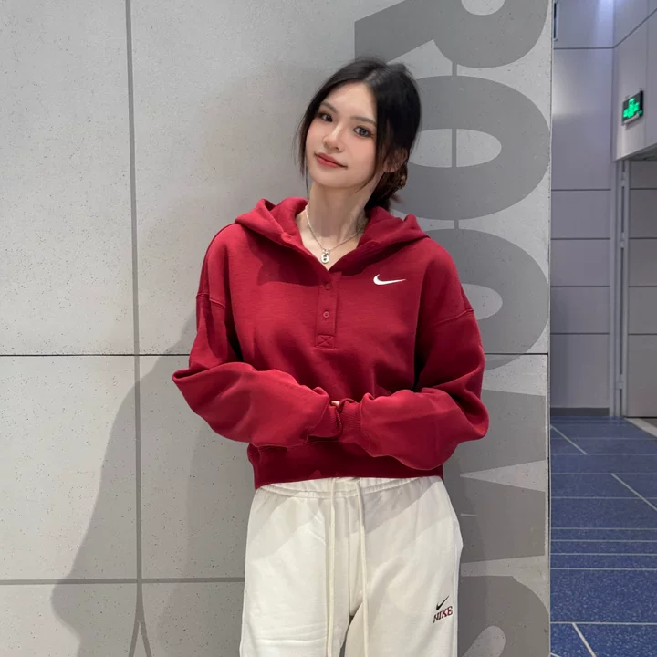 【滔搏联动】NIKE耐克女子新年战袍CNY新款连帽卫衣IF0259-613