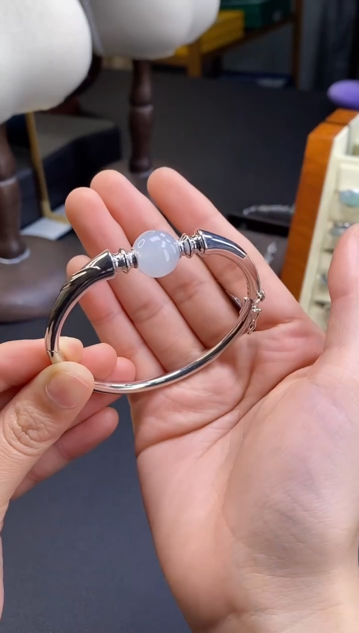 颈饰银S925镶嵌翡翠18328