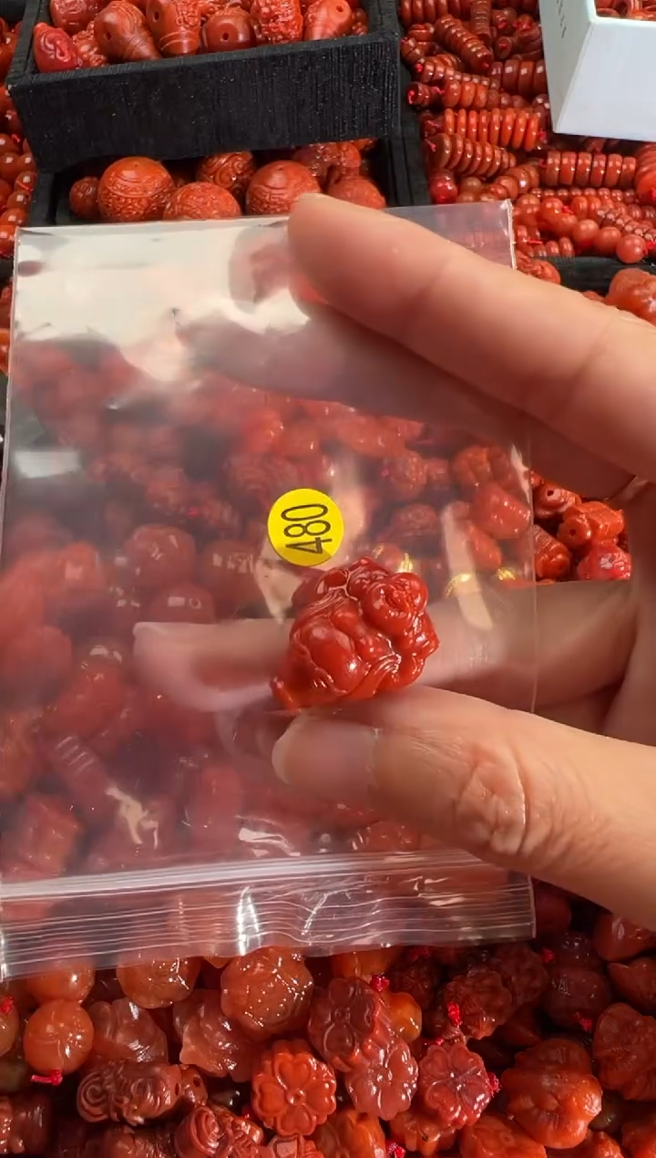 【闪购商品】南红玛瑙颈饰未镶嵌2