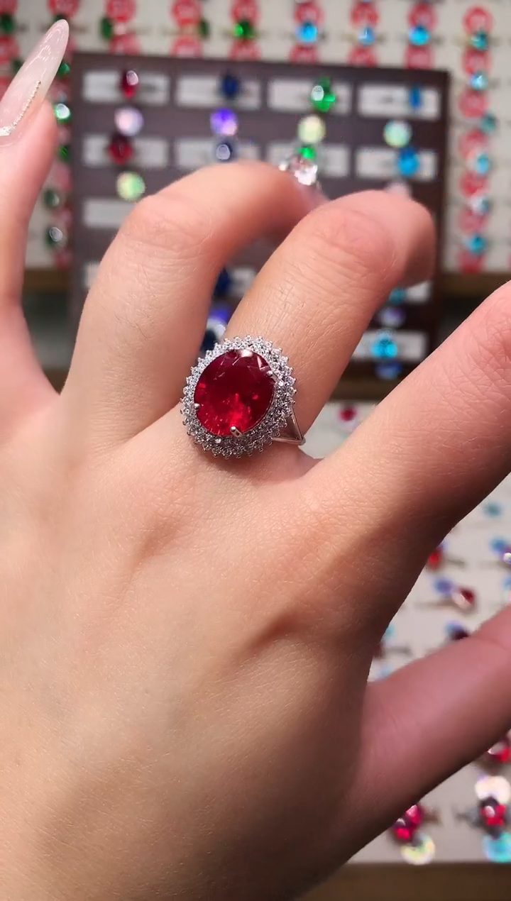 无925银典藏 轻奢 鸽血红红色系10*12 双戴妃银托戒指