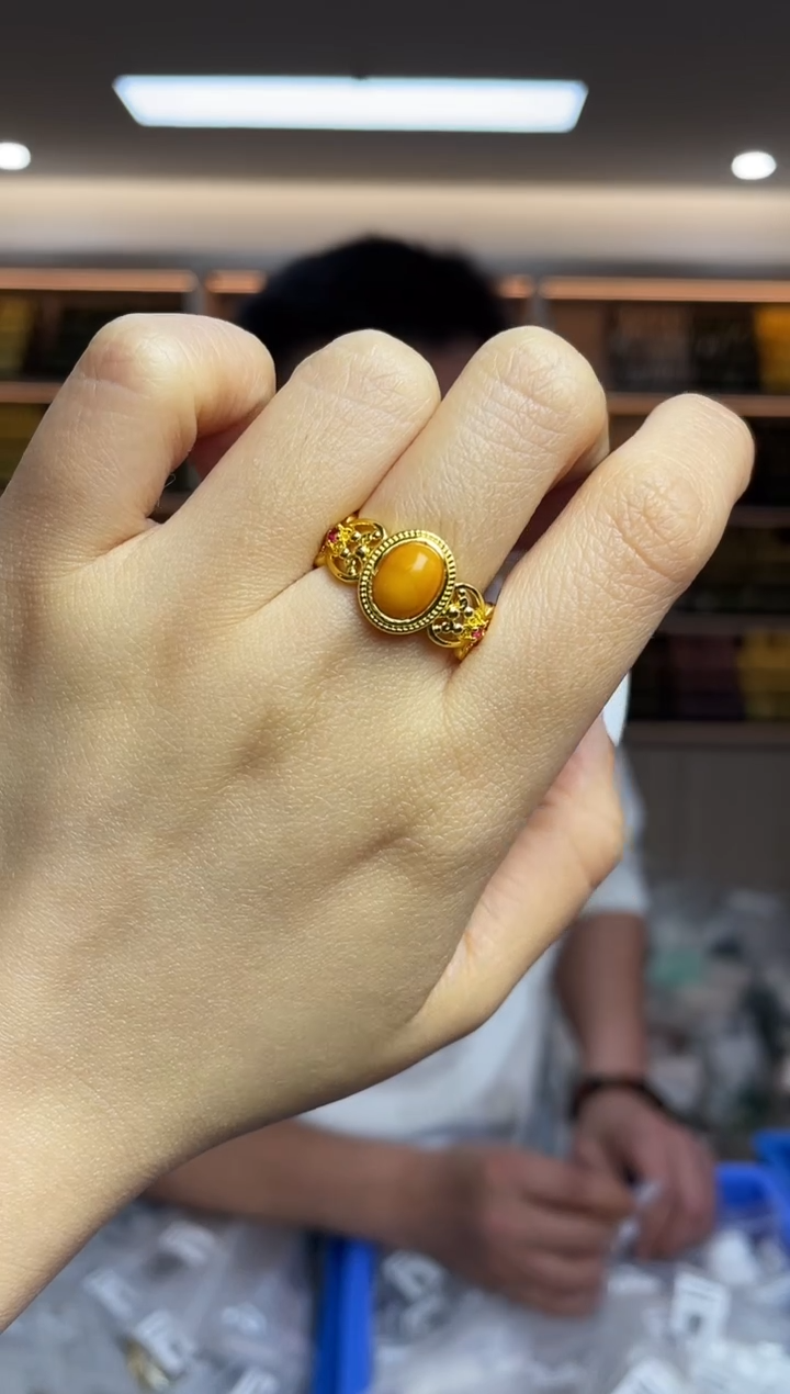 【闪购商品】蜜蜡裸石未镶嵌多样性发一件