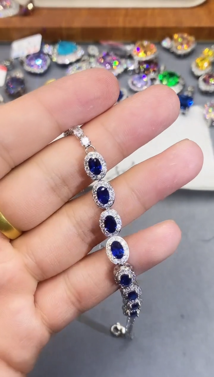 未镶嵌实验室培育钻石耳饰1