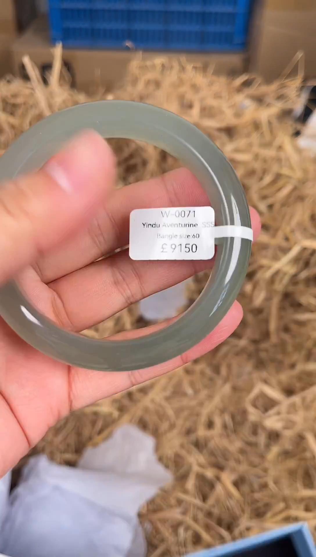 未镶嵌手镯石英质玉编码W0071