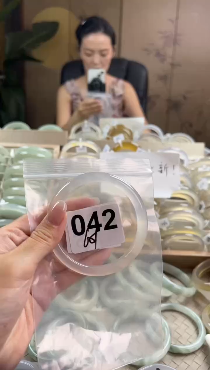 手镯玛瑙/玉髓未镶嵌042