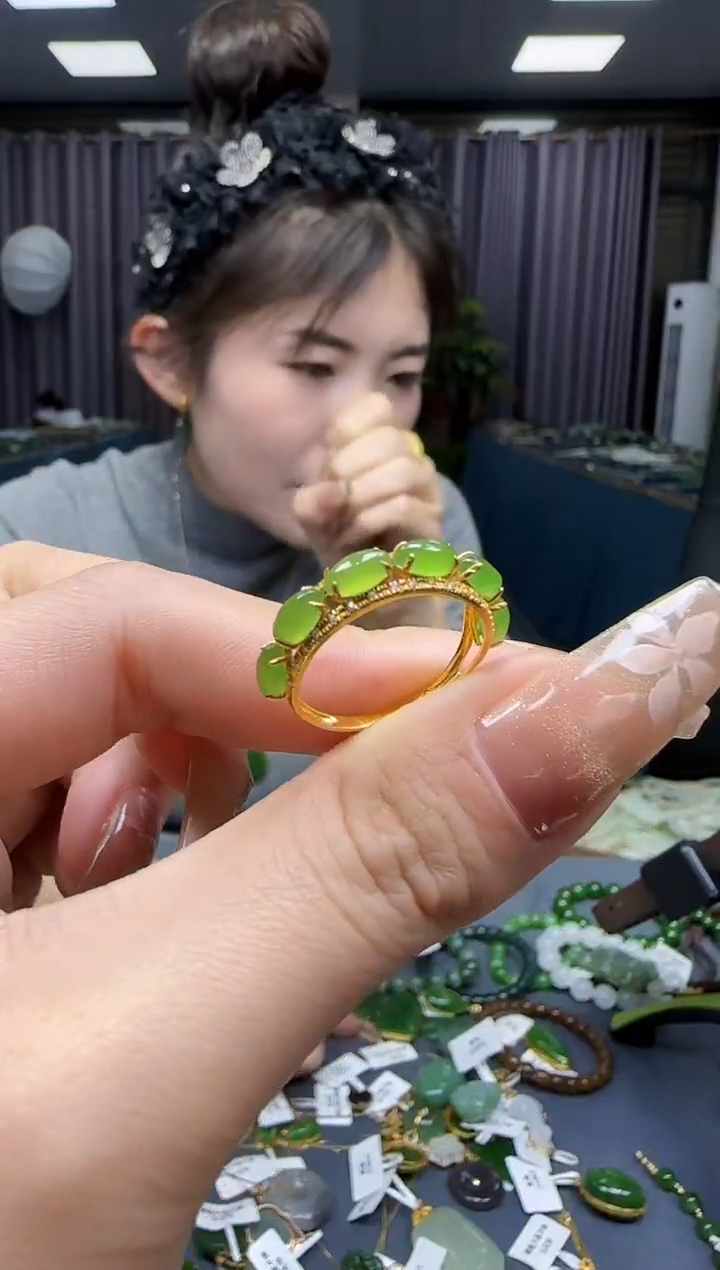 【闪购商品】和田玉戒指18K金镶嵌1