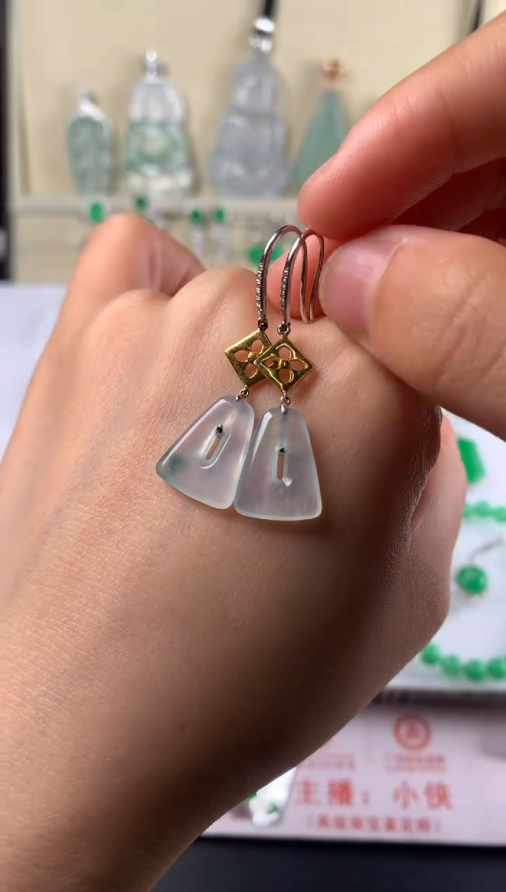 18K金镶嵌翡翠耳饰耳坠