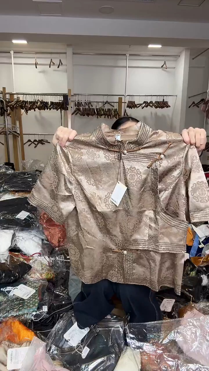 XL码      115-125斤  半袖