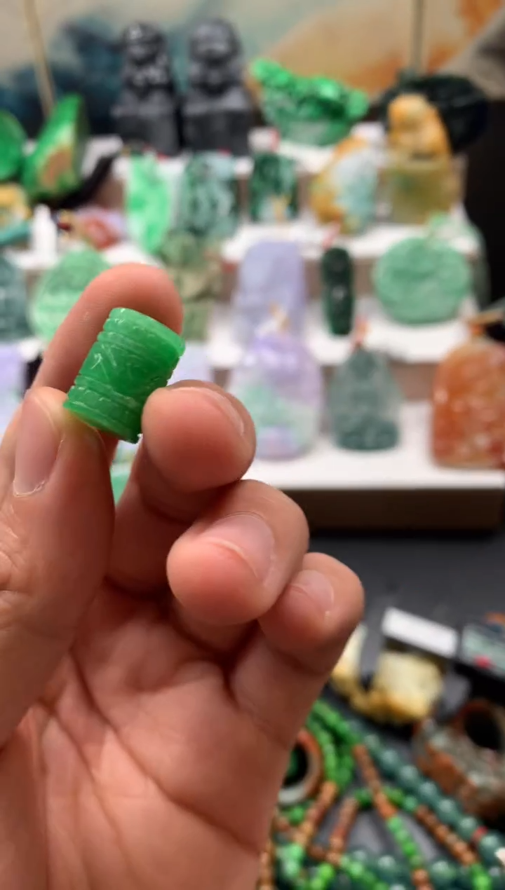 颈饰未镶嵌翡翠缅甸翡翠