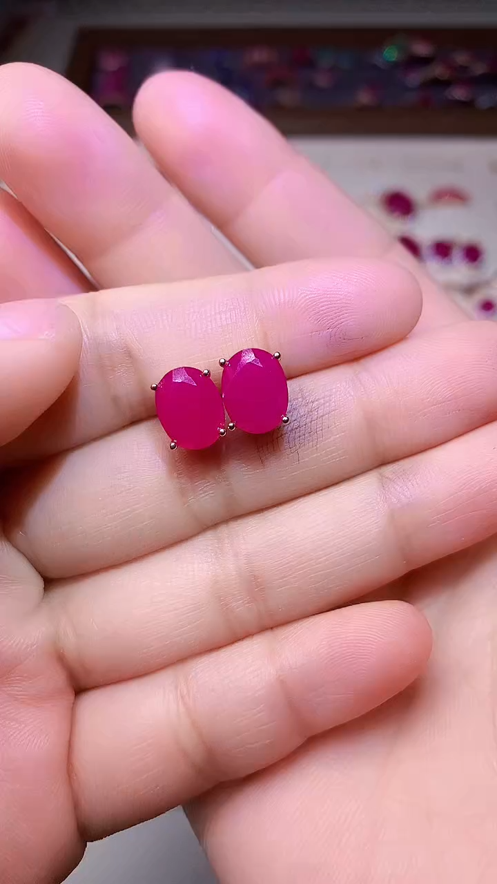 【闪购商品】红宝石耳饰银S925镶嵌000