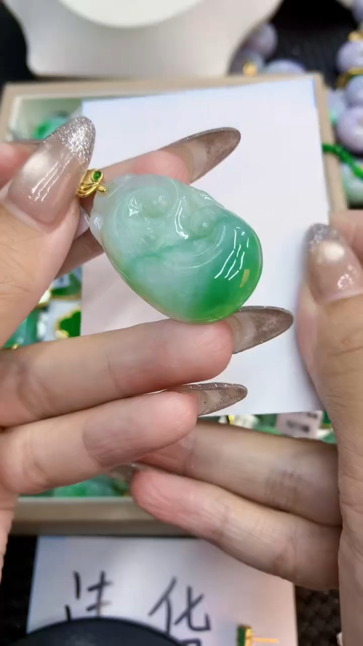 颈饰未镶嵌翡翠1