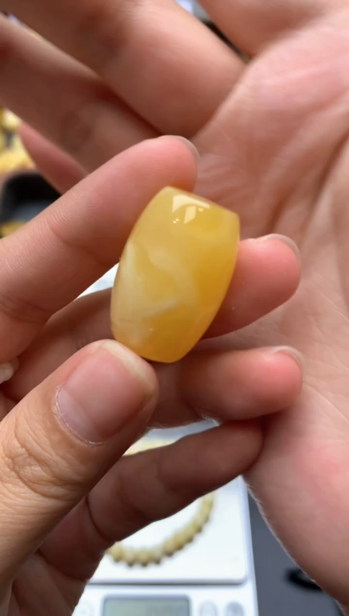 【闪购商品】琥珀珠宝奇石未镶嵌111琥珀蜜蜡花粉有纹小坑介意勿拍