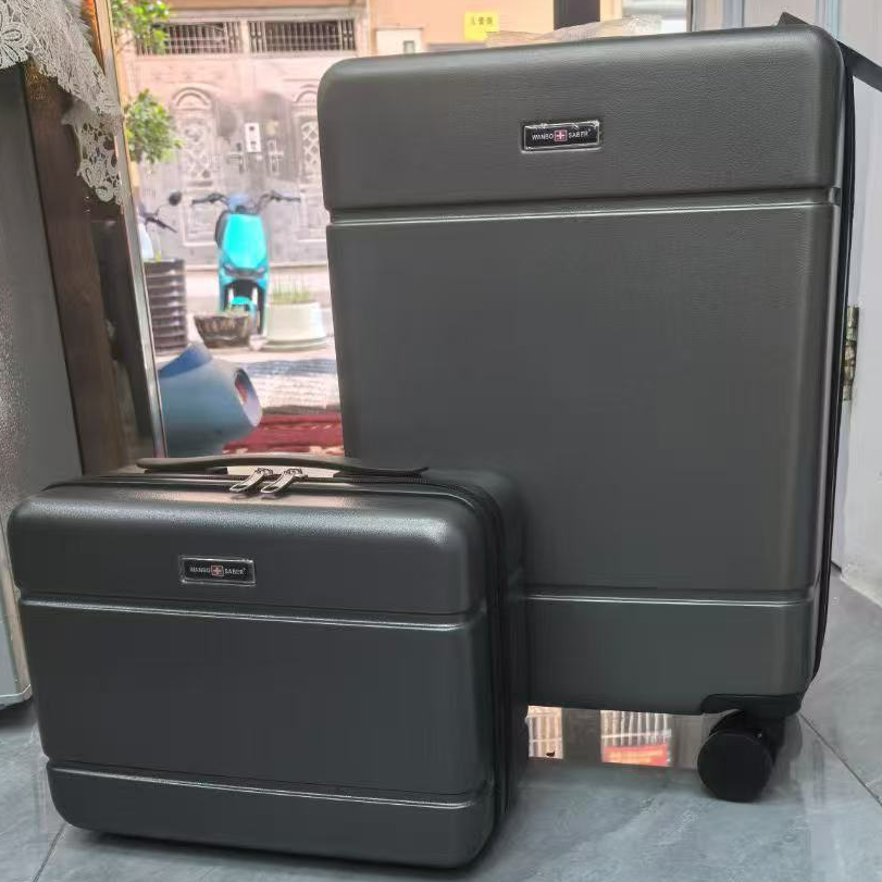 结实耐用万向轮 行李箱