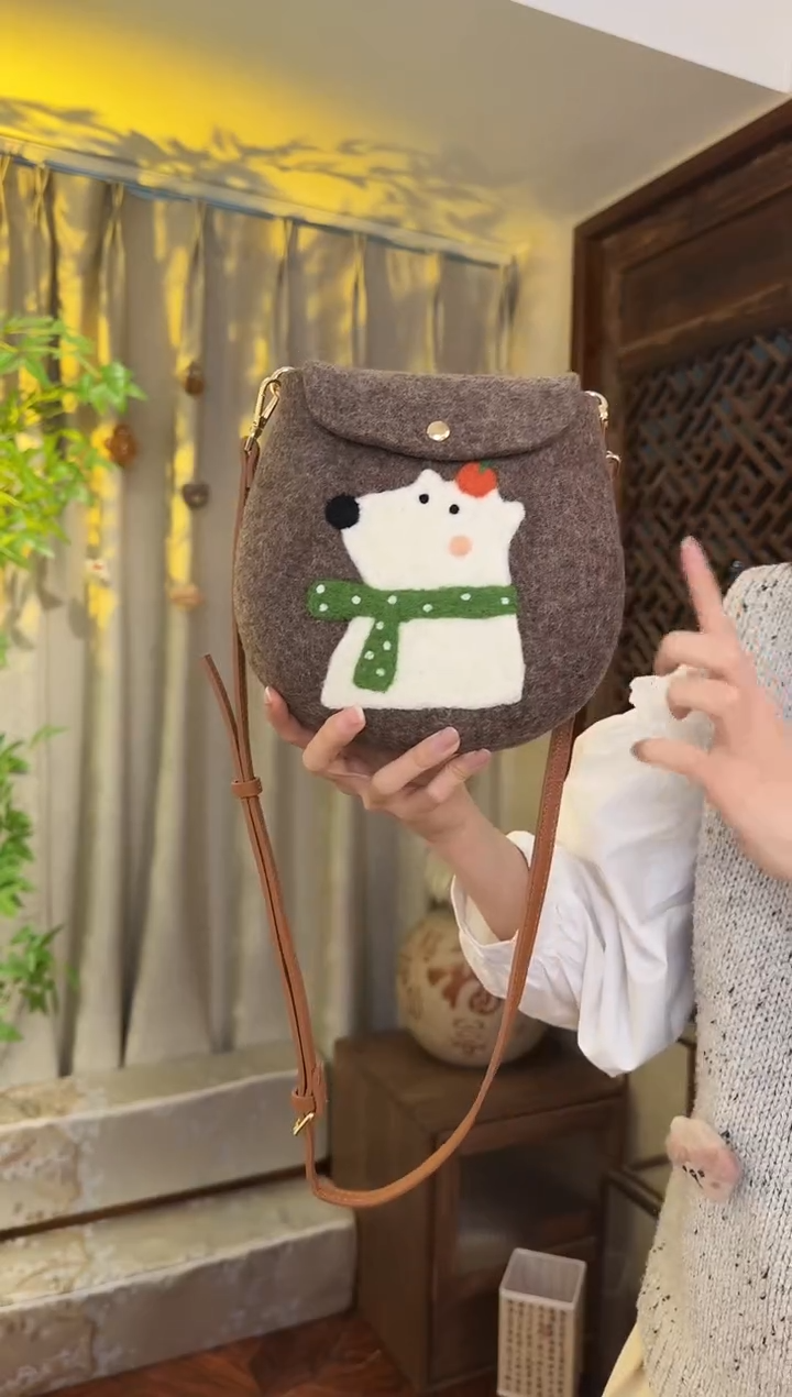 羊毛非遗纯手工包  蛋蛋包北极熊