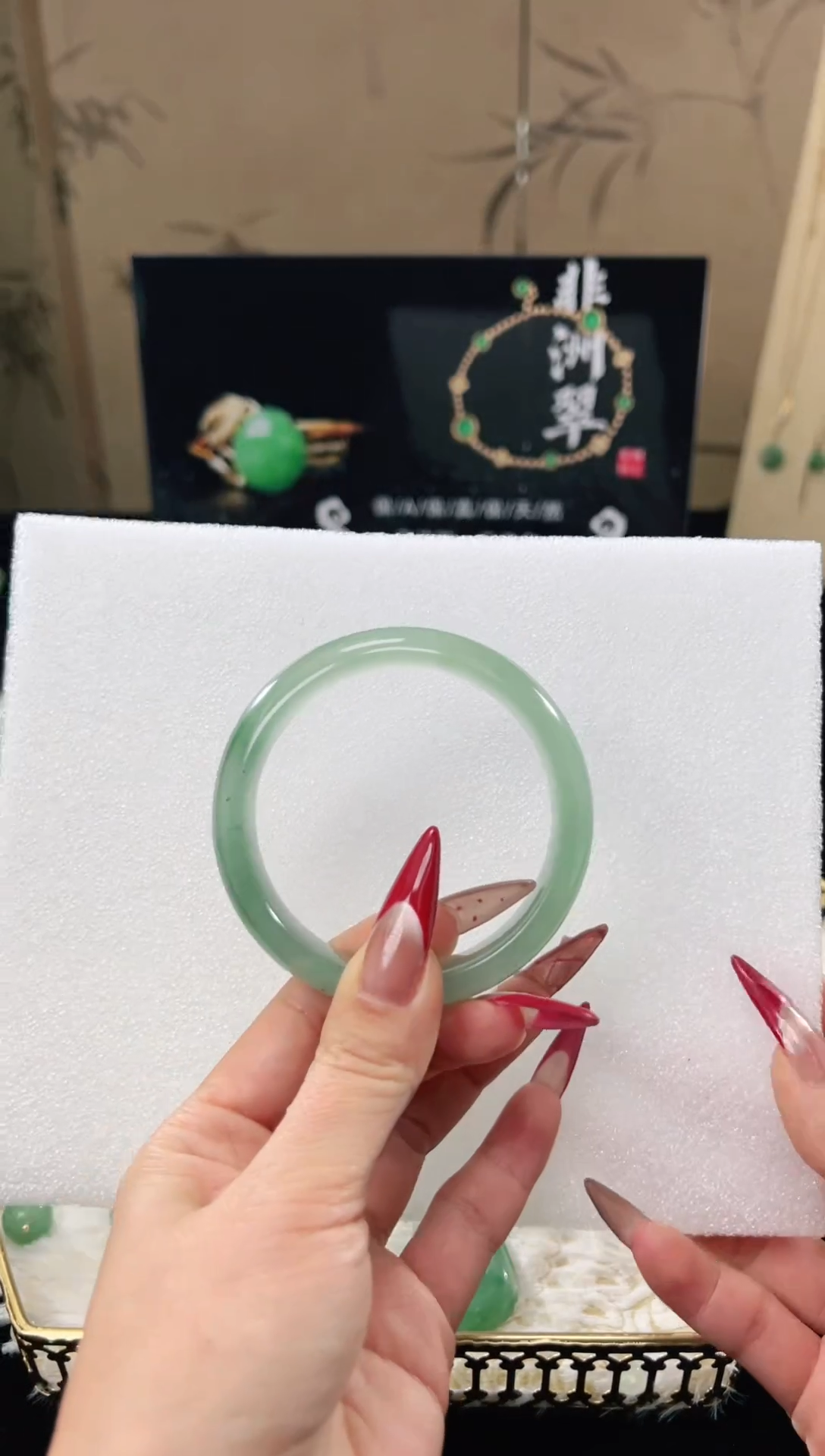 【闪购商品】石英质玉手镯未镶嵌天然非洲翠手镯5859