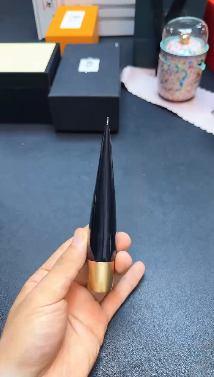 瓷片全新正品一件不留@@WE770