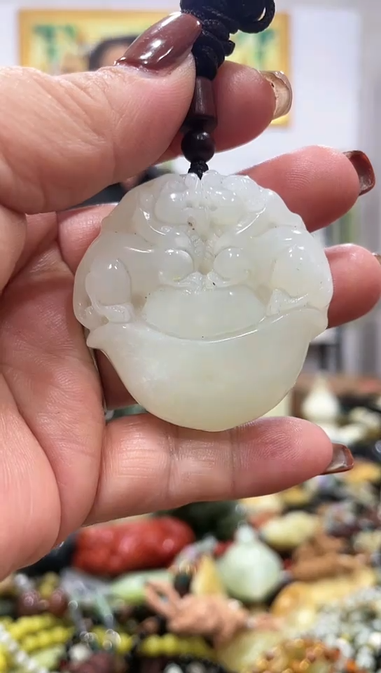 未镶嵌岫玉挂件 