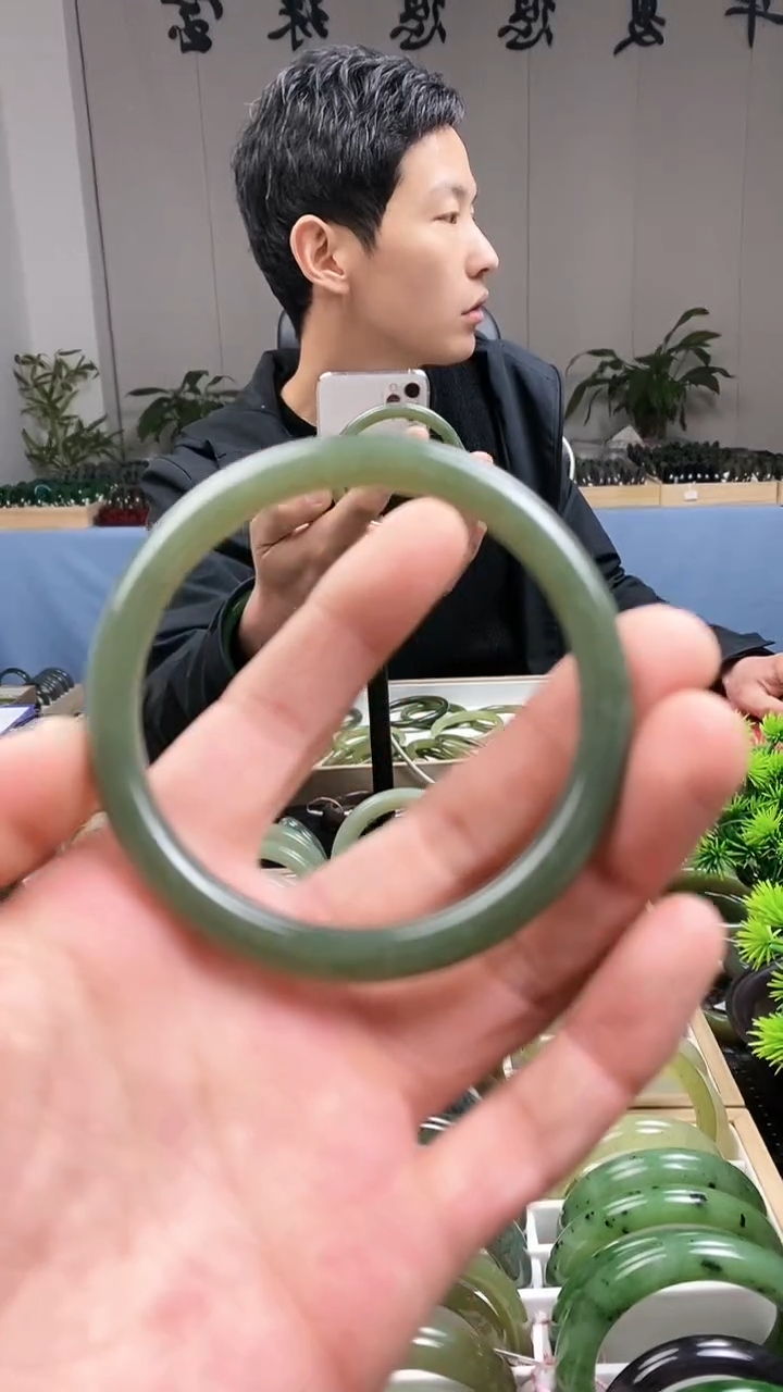 【闪购商品】和田玉手镯未镶嵌62.6