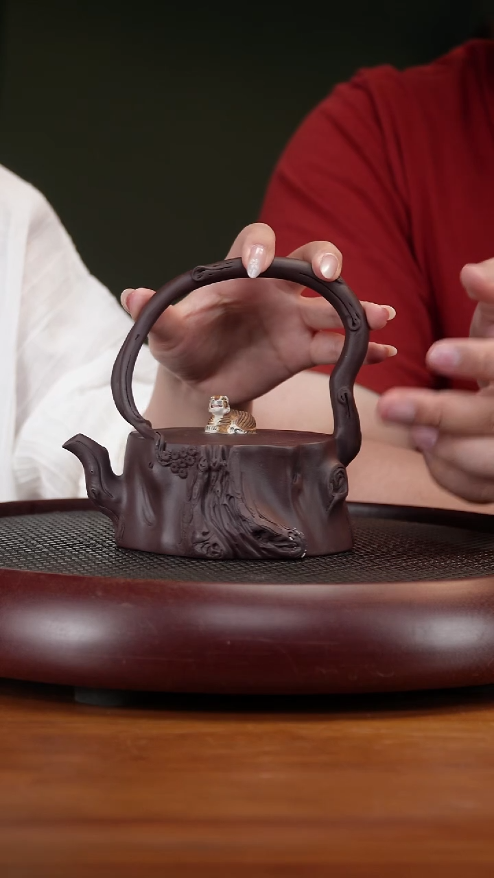 茶壶紫砂66YXM松桩老虎 老紫泥340cc