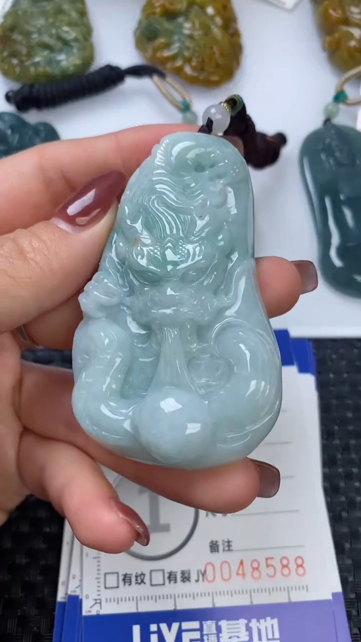 【闪购商品】翡翠颈饰未镶嵌1111111111111111