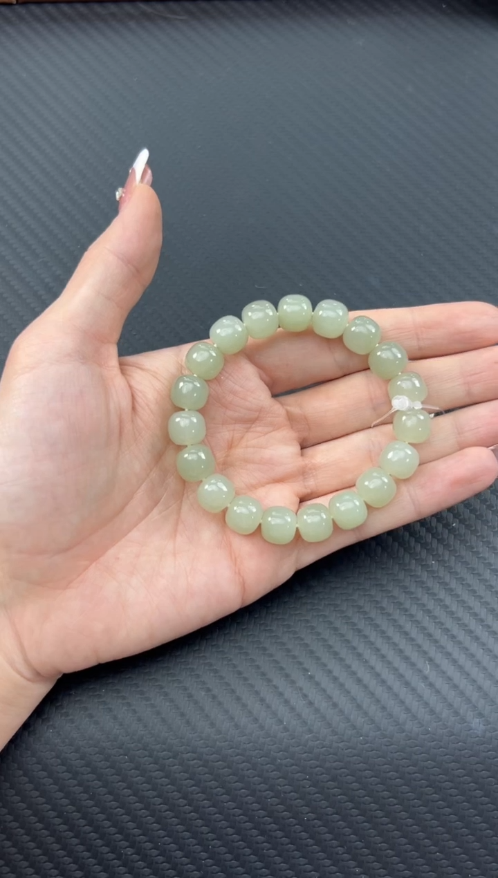【闪购商品】和田玉手串未镶嵌且末微色差近矿卡10老型手串