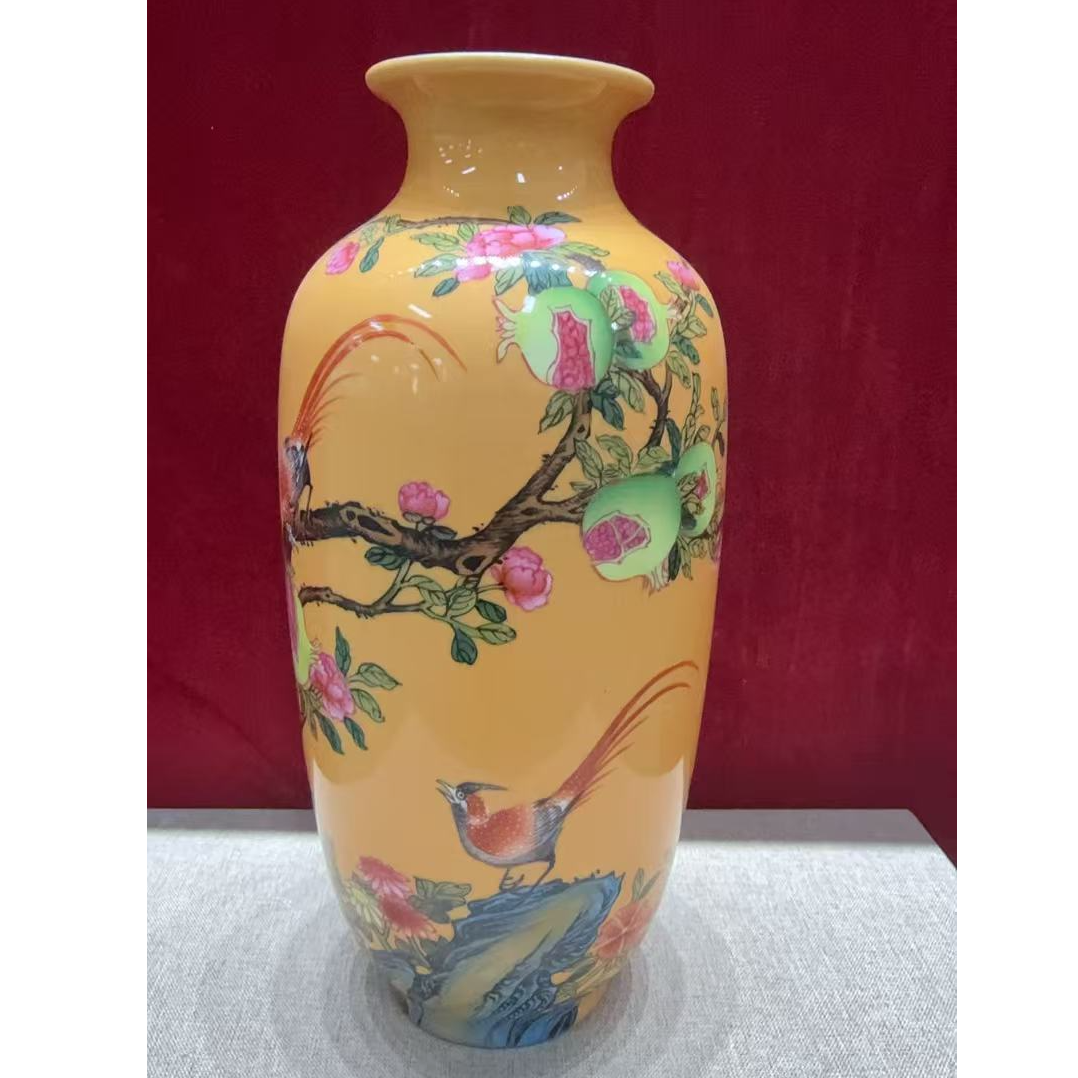 景德镇制陶瓷花瓶一件