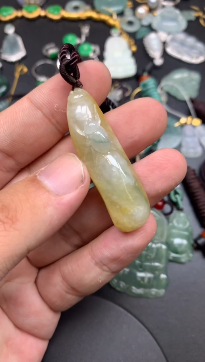 颈饰未镶嵌翡翠一*?西西商品不退不换