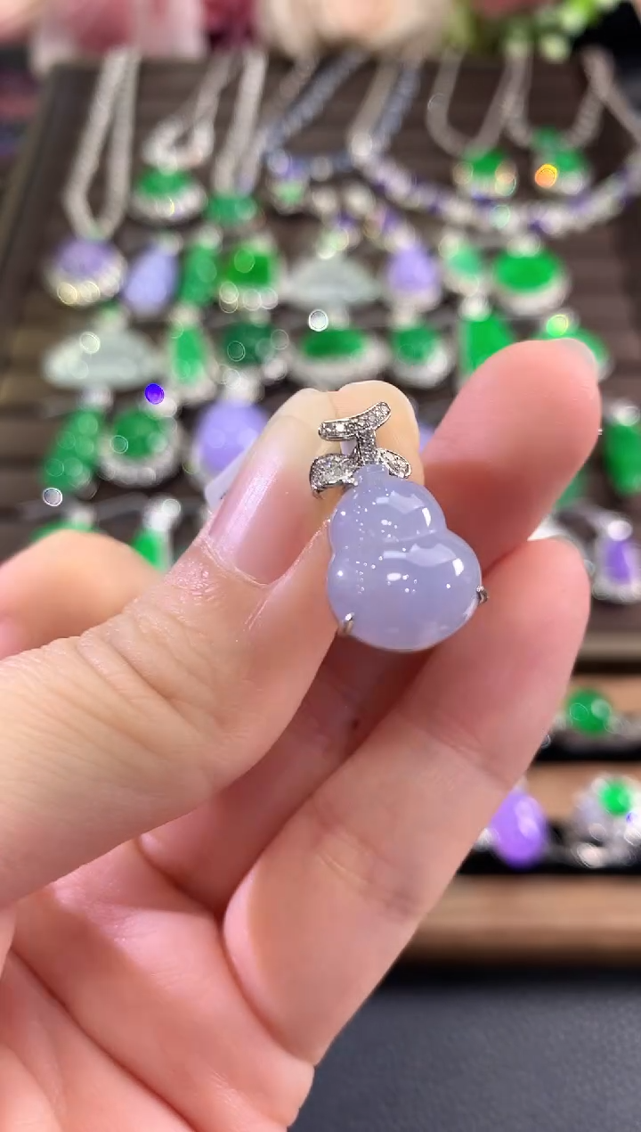 吊坠(不含链)18K金镶嵌翡翠d2   紫货有色差