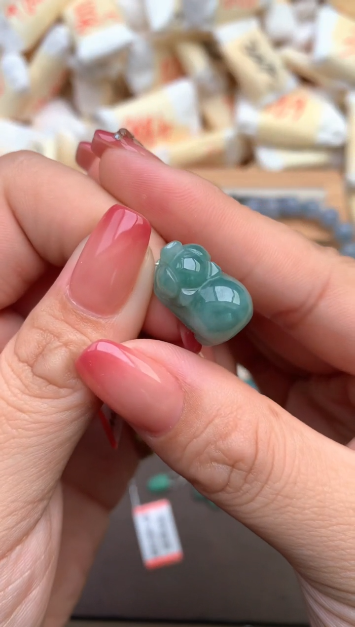 【闪购商品】翡翠未镶嵌挂件—