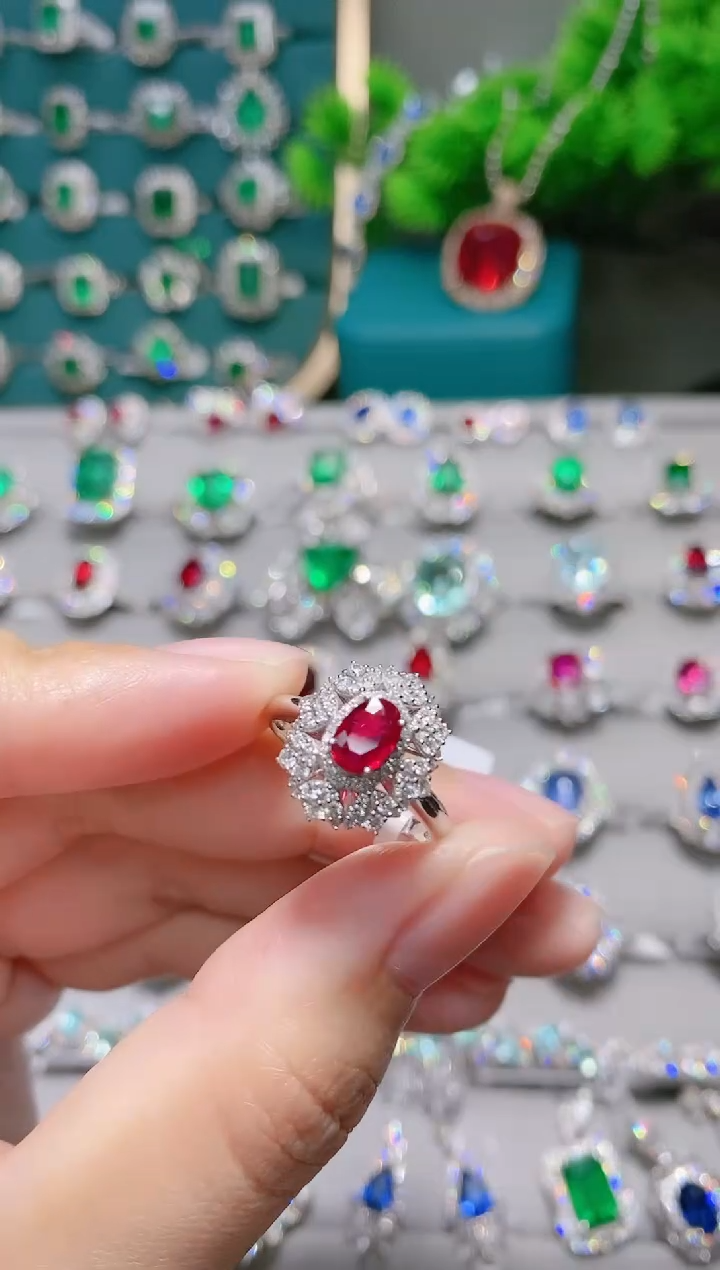 18K金镶嵌18K金戒指红宝石乔*.