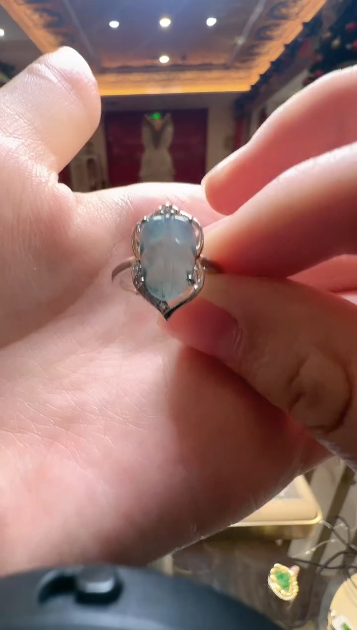 【闪购商品】翡翠吊坠(不含链)未镶嵌翡翠