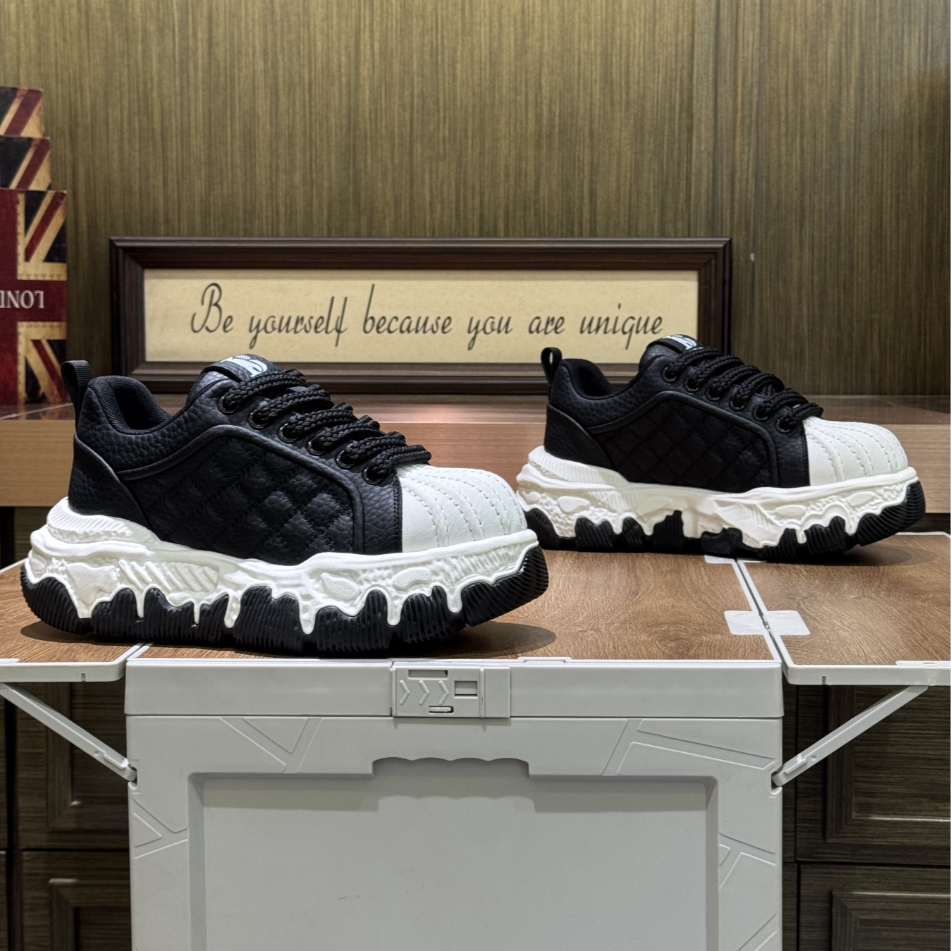 2025秋冬新款单棉同款时尚百搭潮流轻奢男士休闲男鞋（偏大一码）