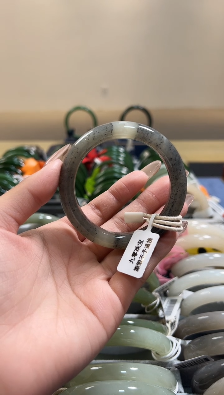 未镶嵌手镯和田玉A0046-52