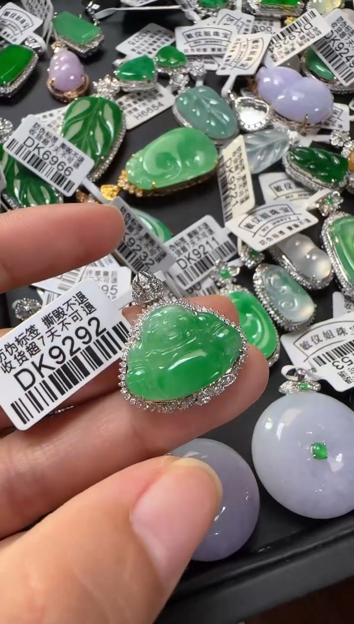 颈饰18K金镶嵌翡翠DK9292冰绿佛公