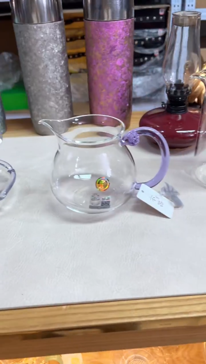 浮莲浅紫公道杯    