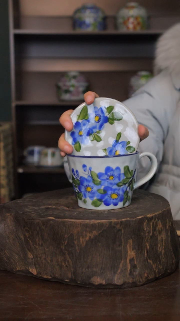 【闪购商品】椿野锤纹盖杯-300ml（勿忘我）C188