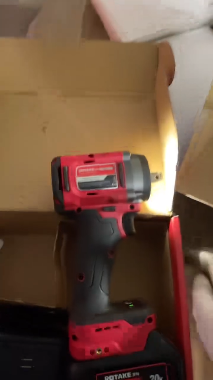 罗特T1-40锂电扳手1/2（20V 4.0Ah单电）780N 彩盒