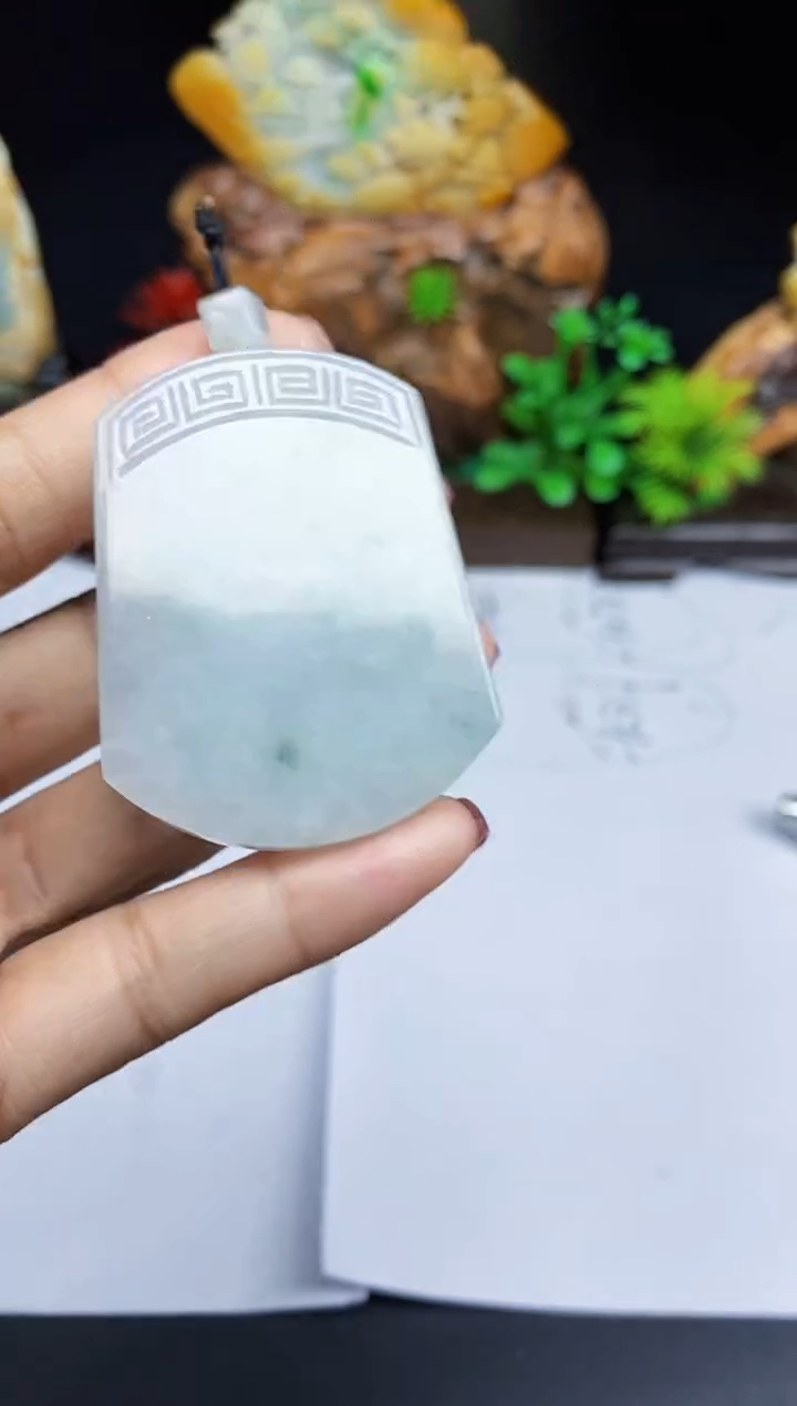 【闪购商品】翡翠颈饰未镶嵌翡翠A货
