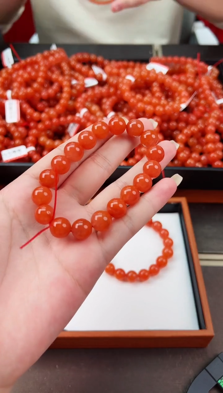 【闪购商品】南红玛瑙手串未镶嵌滴水洞亮光11+一条