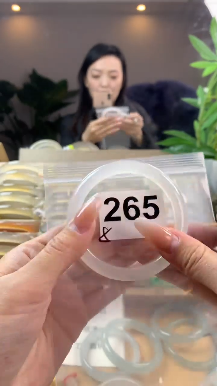 【闪购商品】玛瑙/玉髓手镯未镶嵌265