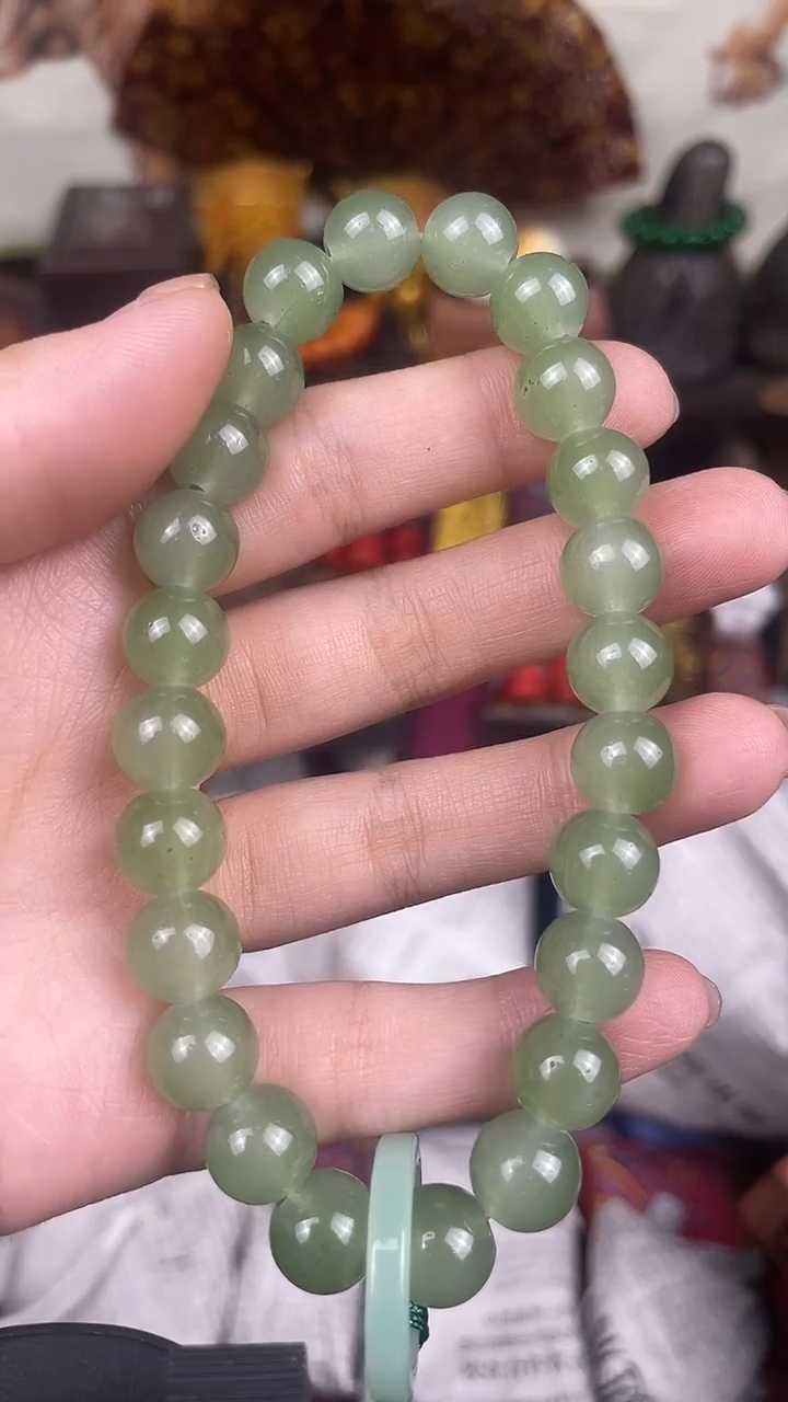 和田玉（青白玉）未镶嵌挂件小月————10