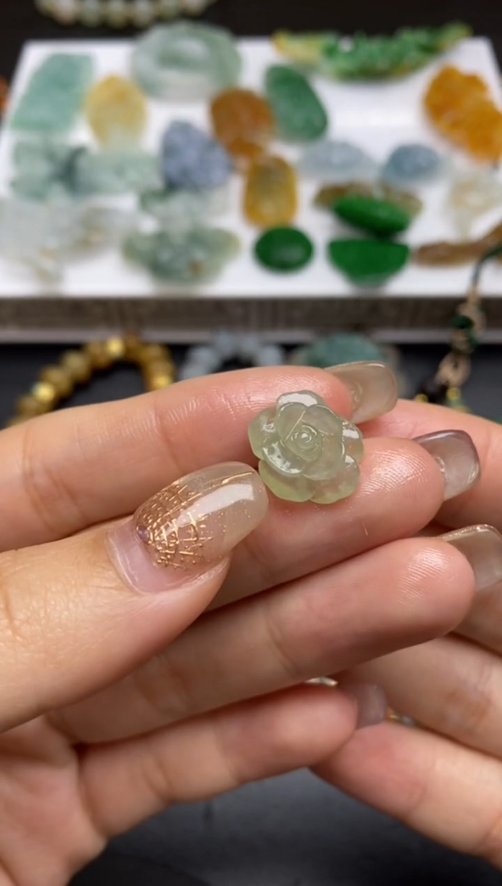 【闪购商品】定制翡翠未镶嵌翡翠毛货~